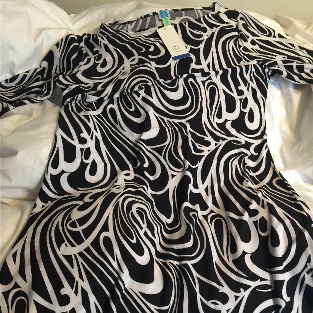 Printed white and black dress